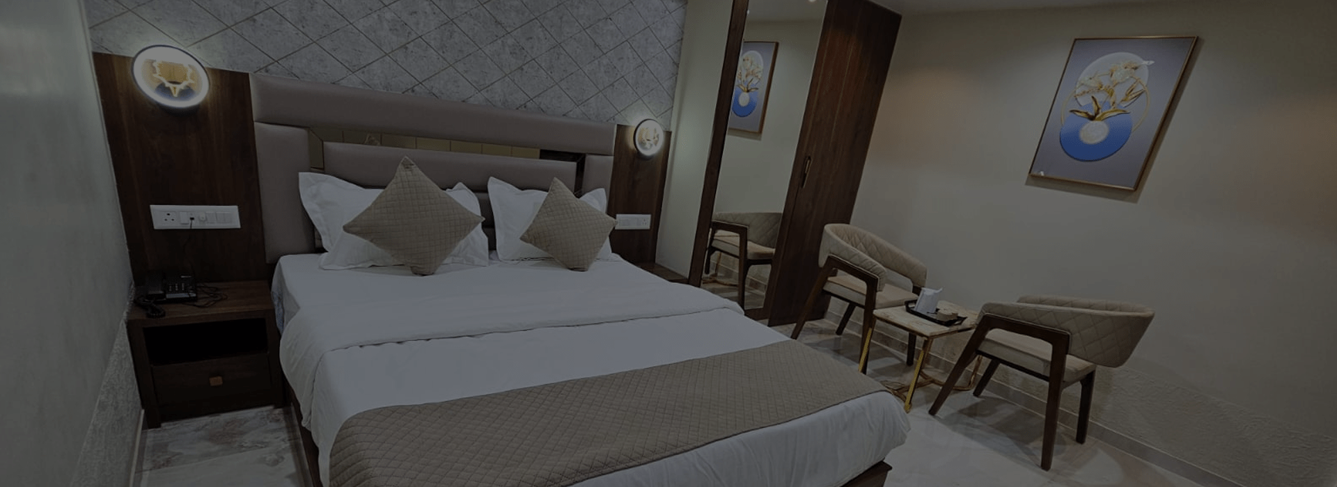 Super Deluxe Room - The Eiffel Hotel