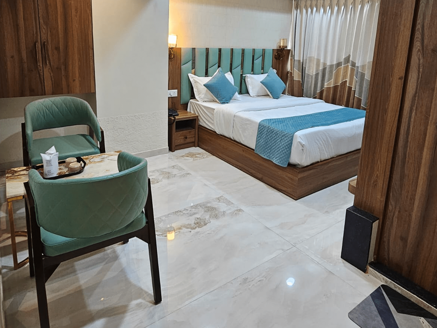 Executive Room - The Eiffel Hotel